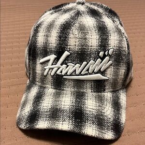 Fitted Hawai’i “HAWAII” Hat